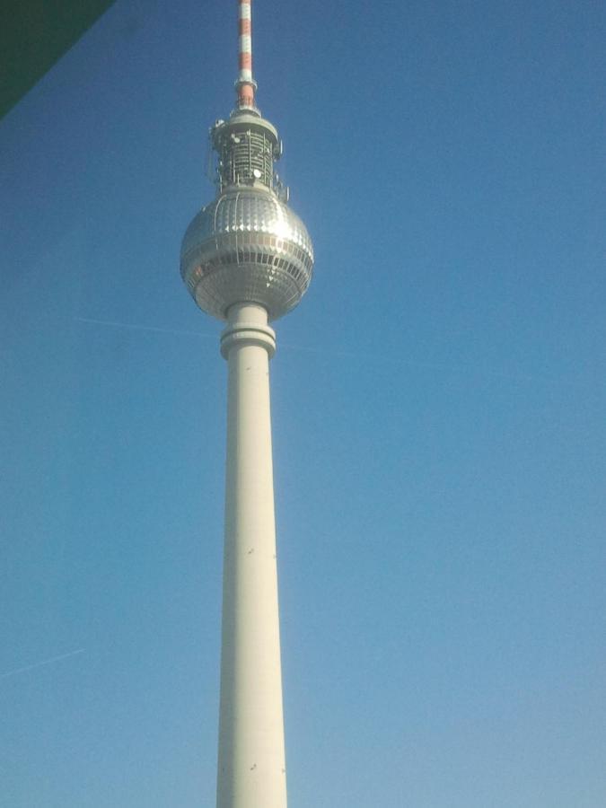 Mitte Von Mitte - Blick Auf Den Turm Apartment Berlin Exterior photo